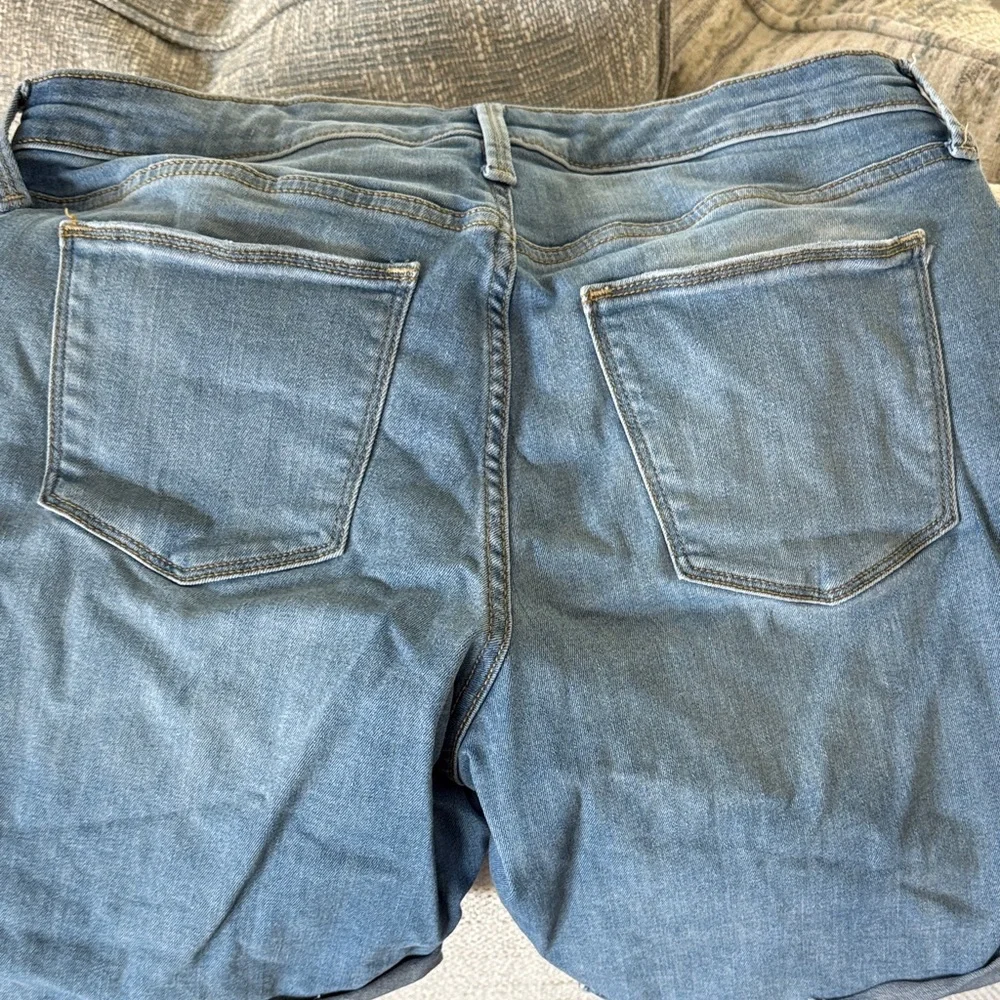 Universal Thread Light Blue Jean Shorts - Picture 5 of 6
